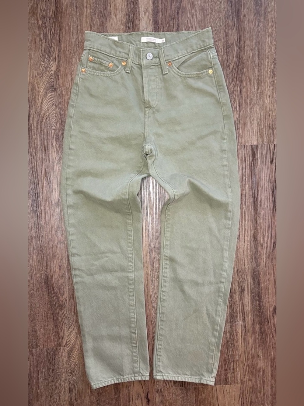 Levi’s Premium Wedgie Straight Women’s Jeans Olive Green Size 25
